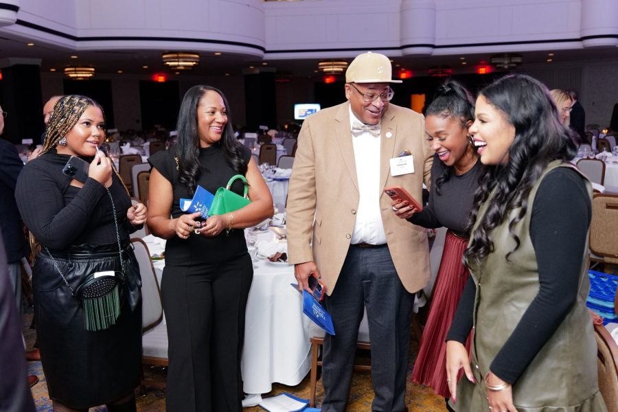 2024-11-20-DiversityDinner-1145-min